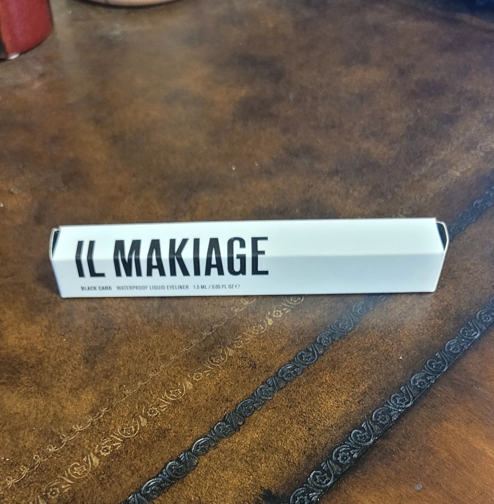 IL MAKIAGE Black Card Waterproof Liquid  Eyeliner
